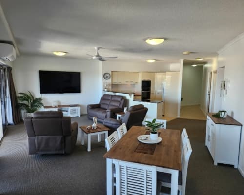 caloundra-2-bedroom-holiday-apartment(5)