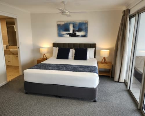 caloundra-2-bedroom-holiday-apartment(6)