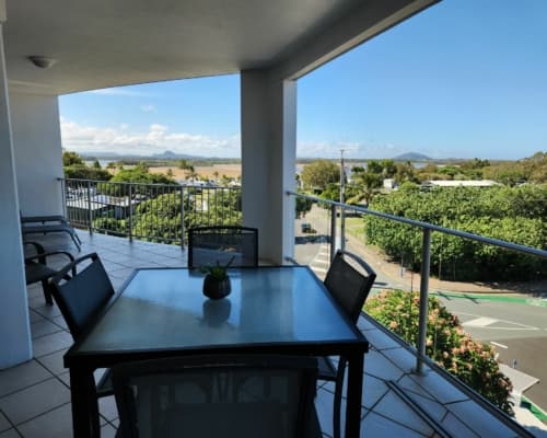 caloundra-2-bedroom-holiday-apartment(8)